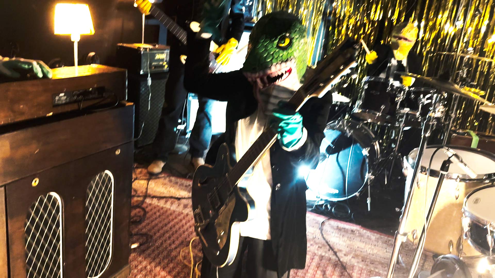 Videoshooting Monster Lizard Invasion Videoshooting Monster Lizard Invasion